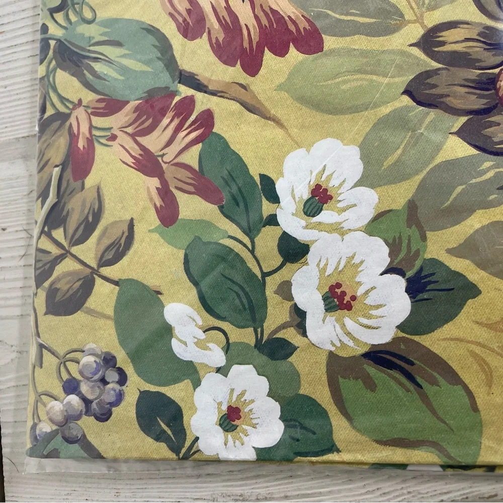 Hallmark vintage wrapping